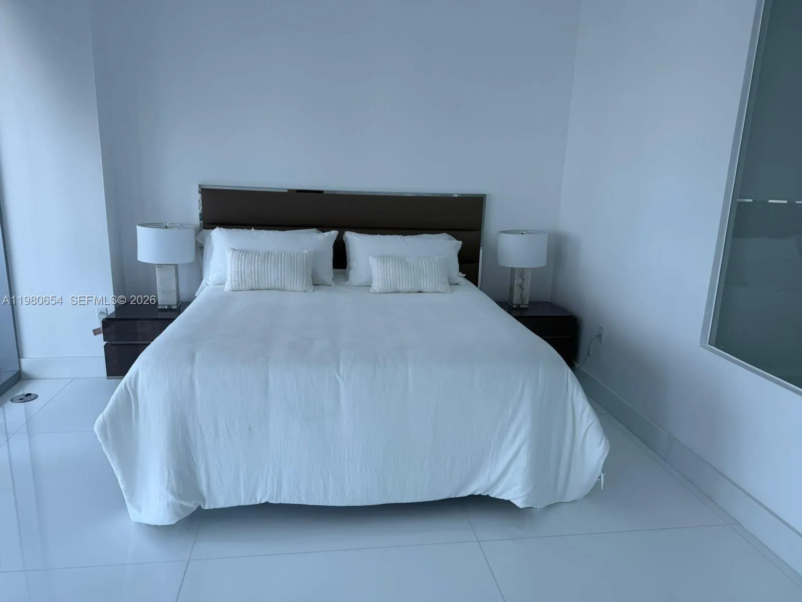 200 Biscayne Boulevard Way 4801, Miami, Florida 33, Miami, Florida 33131, 2 Bedrooms Bedrooms, ,2 BathroomsBathrooms,Residential,For Sale,200 Biscayne Boulevard Way 4801, Miami, Florida 33,A11980654