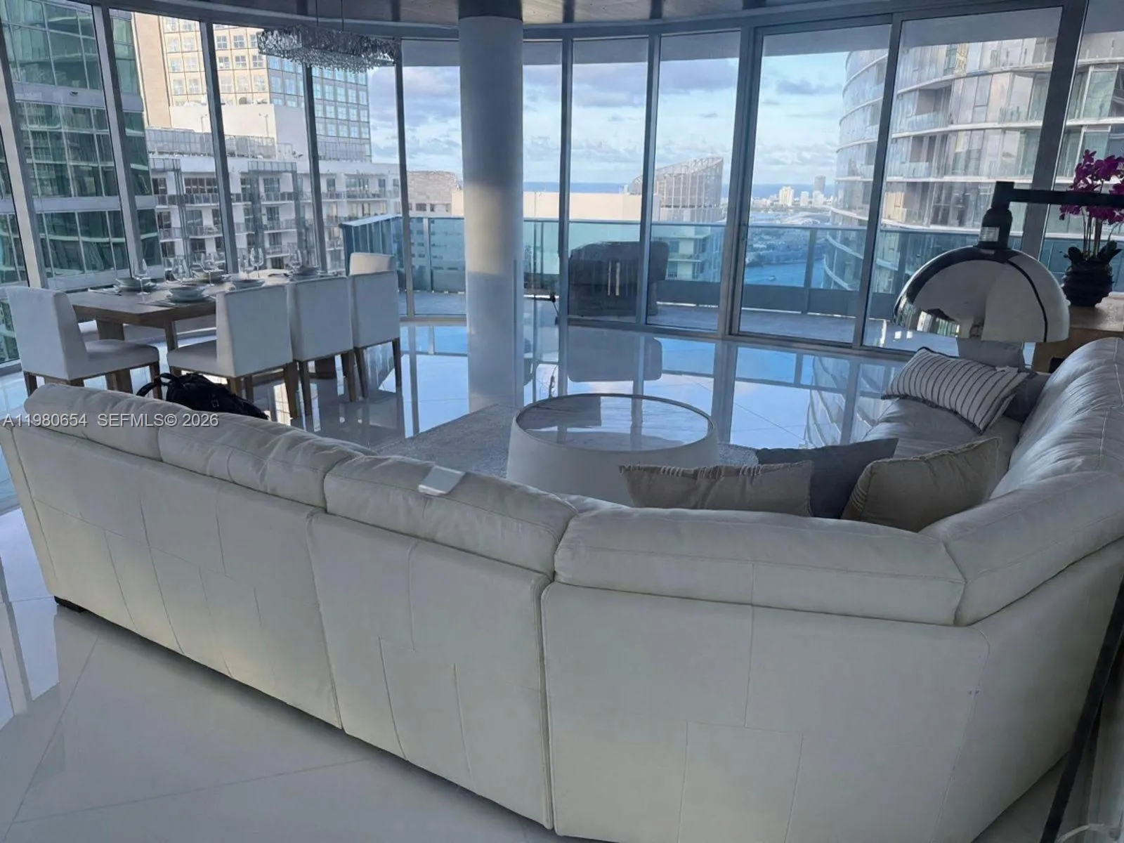 200 Biscayne Boulevard Way 4801, Miami, Florida 33, Miami, Florida 33131, 2 Bedrooms Bedrooms, ,2 BathroomsBathrooms,Residential,For Sale,200 Biscayne Boulevard Way 4801, Miami, Florida 33,A11980654