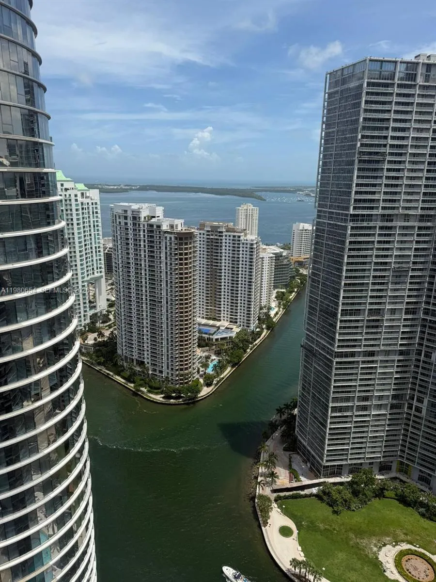 200 Biscayne Boulevard Way 4801, Miami, Florida 33, Miami, Florida 33131, 2 Bedrooms Bedrooms, ,2 BathroomsBathrooms,Residential,For Sale,200 Biscayne Boulevard Way 4801, Miami, Florida 33,A11980654