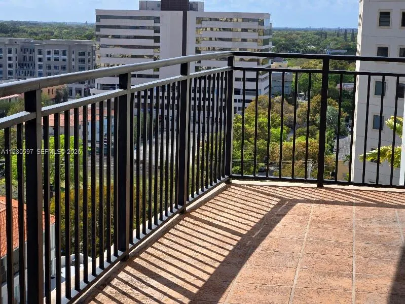 888 S Douglas Rd 1114, Coral Gables, Florida 33134, Coral Gables, Florida 33134, 2 Bedrooms Bedrooms, ,2 BathroomsBathrooms,Residential Lease,For Rent,888 S Douglas Rd 1114, Coral Gables, Florida 33134,A11980597