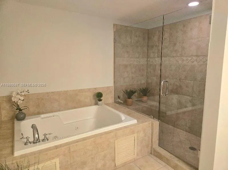 888 S Douglas Rd 1114, Coral Gables, Florida 33134, Coral Gables, Florida 33134, 2 Bedrooms Bedrooms, ,2 BathroomsBathrooms,Residential Lease,For Rent,888 S Douglas Rd 1114, Coral Gables, Florida 33134,A11980597
