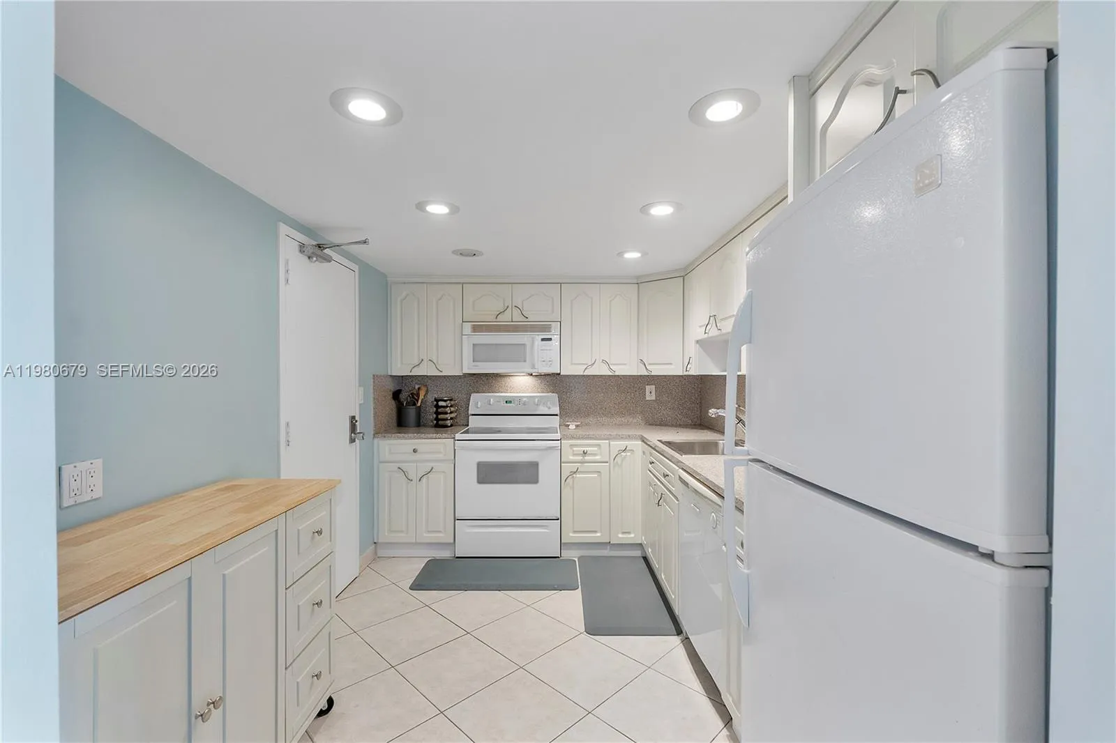 10777 W Sample Rd 918, Coral Springs, Florida 3306, Coral Springs, Florida 33065, 2 Bedrooms Bedrooms, ,2 BathroomsBathrooms,Residential,For Sale,10777 W Sample Rd 918, Coral Springs, Florida 3306,A11980679