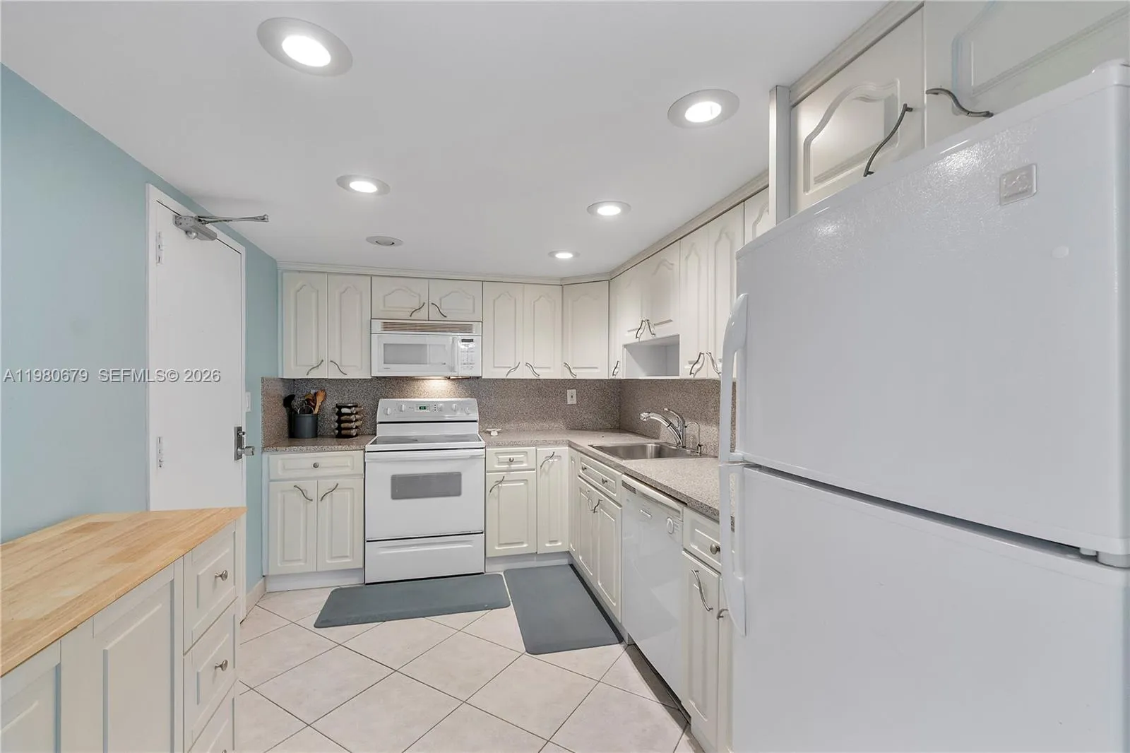 10777 W Sample Rd 918, Coral Springs, Florida 3306, Coral Springs, Florida 33065, 2 Bedrooms Bedrooms, ,2 BathroomsBathrooms,Residential,For Sale,10777 W Sample Rd 918, Coral Springs, Florida 3306,A11980679