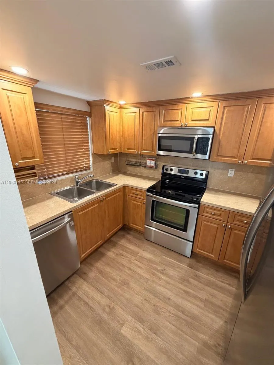 7101 Sw 113th Ct 0, Miami, Florida 33173, Miami, Florida 33173, 3 Bedrooms Bedrooms, ,2 BathroomsBathrooms,Residential Lease,For Rent,7101 Sw 113th Ct 0, Miami, Florida 33173,A11980113