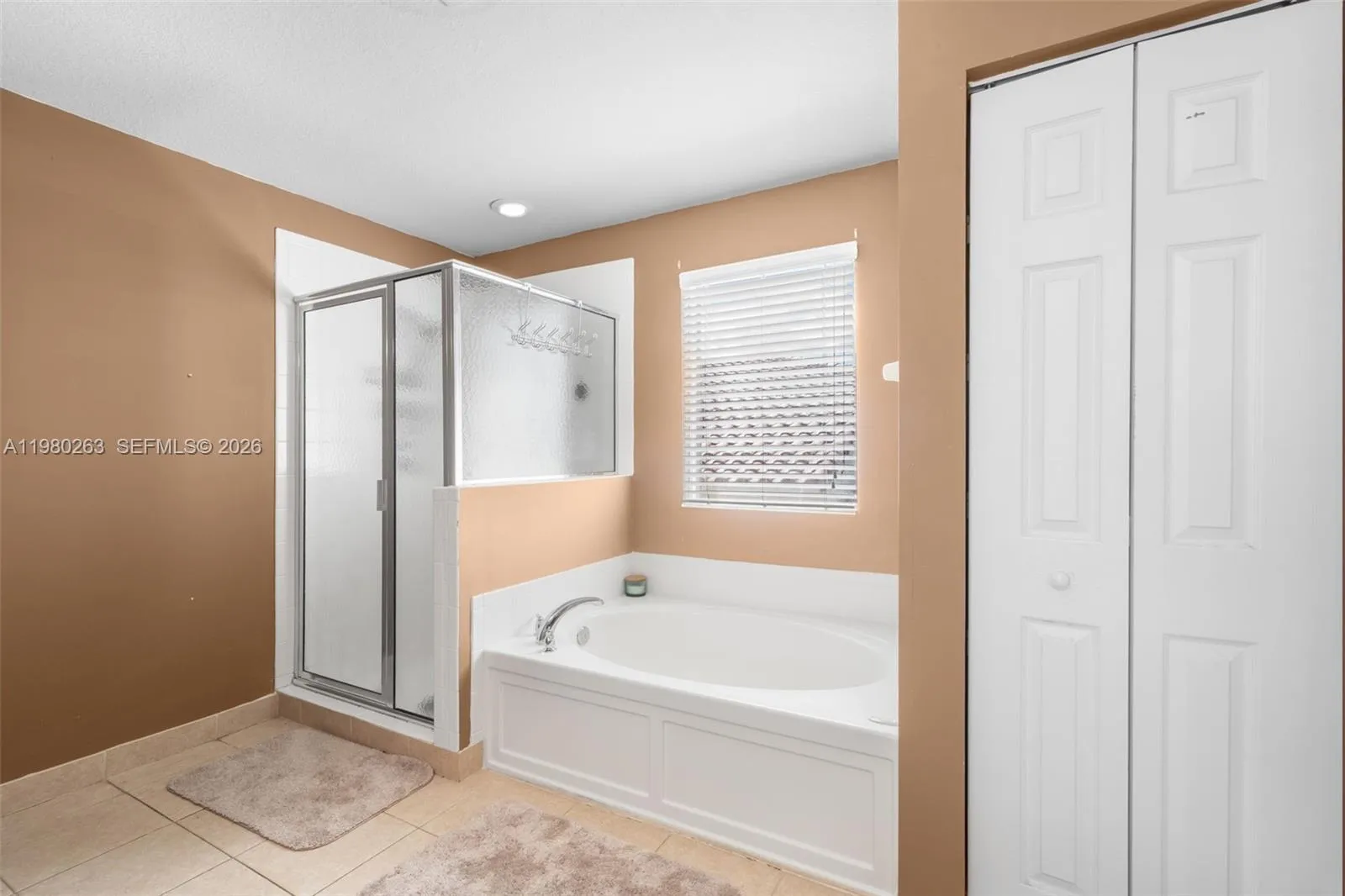 Spacious with large soaking tub