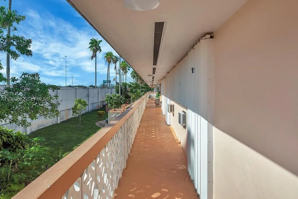 820 Sw 11th Ave 14b, Hallandale Beach, Florida 330, Hallandale Beach, Florida 33009, 1 Bedroom Bedrooms, ,1 BathroomBathrooms,Residential Lease,For Rent,820 Sw 11th Ave 14b, Hallandale Beach, Florida 330,A11980682
