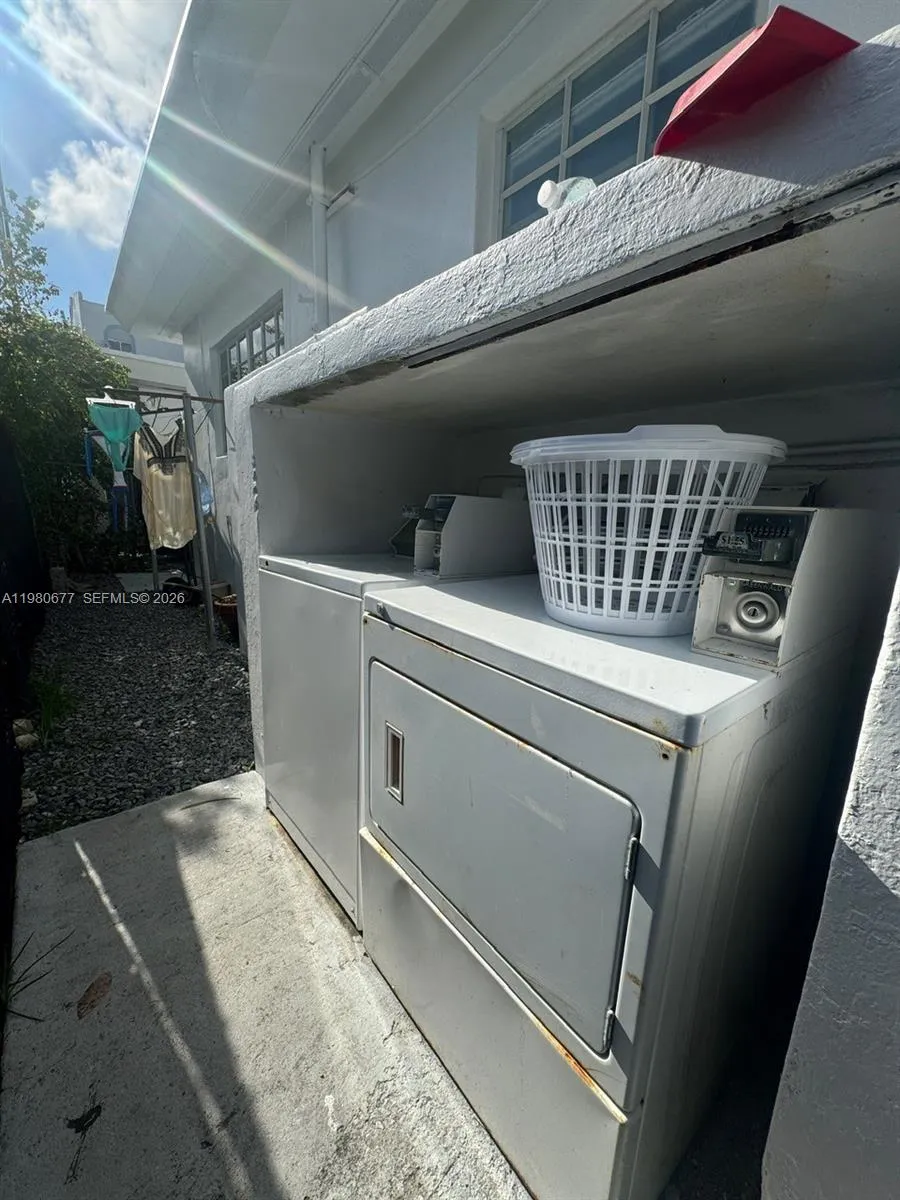 Miami Beach, Florida 33141, ,Residential Income,For Sale,A11980677