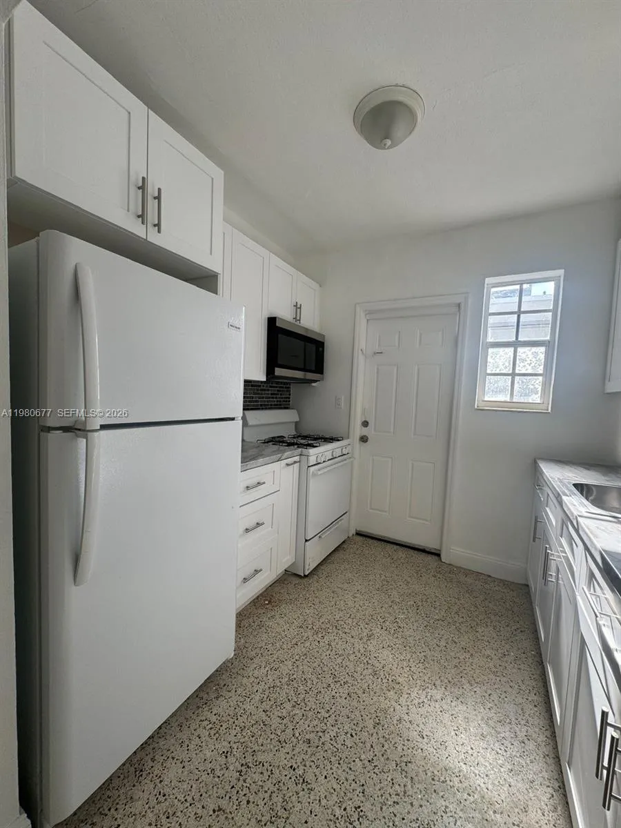 Miami Beach, Florida 33141, ,Residential Income,For Sale,A11980677