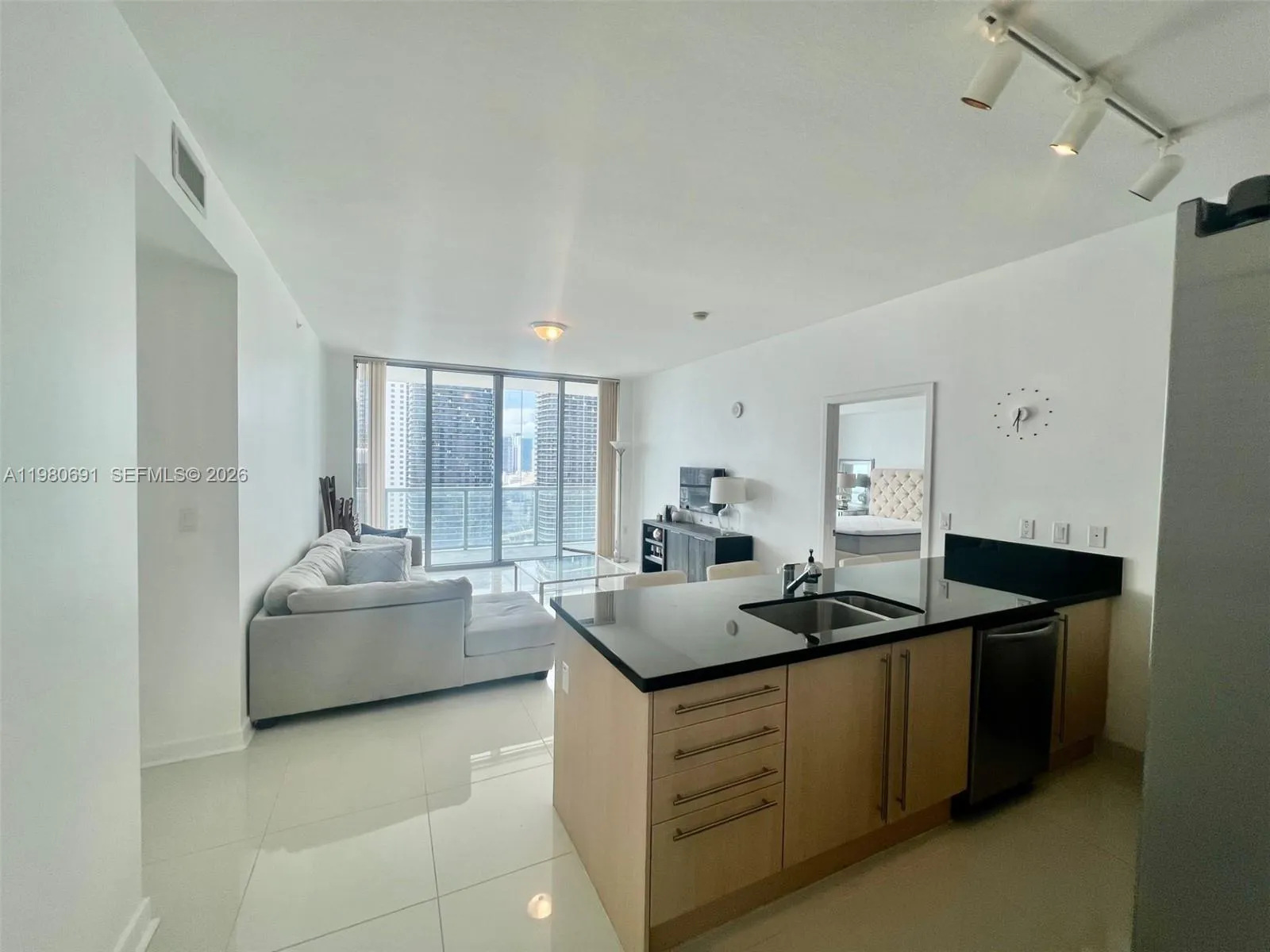 1111 Sw 1st Ave 3223, Miami, Florida 33130, Miami, Florida 33130, 2 Bedrooms Bedrooms, ,2 BathroomsBathrooms,Residential,For Sale,1111 Sw 1st Ave 3223, Miami, Florida 33130,A11980691