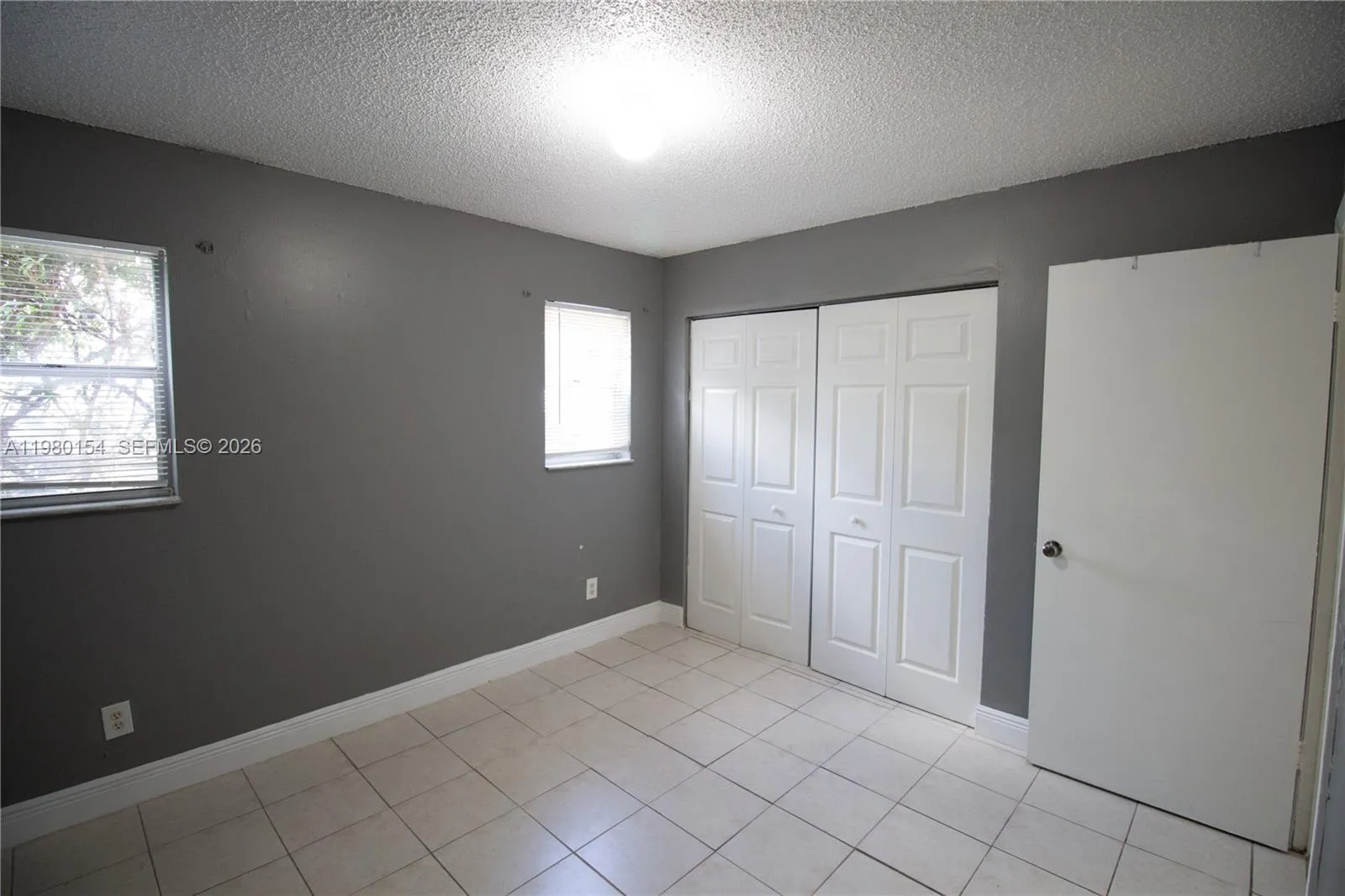825 Sw 10th St B, Hallandale Beach, Florida 33009, Hallandale Beach, Florida 33009, 2 Bedrooms Bedrooms, ,2 BathroomsBathrooms,Residential Lease,For Rent,825 Sw 10th St B, Hallandale Beach, Florida 33009,A11980154