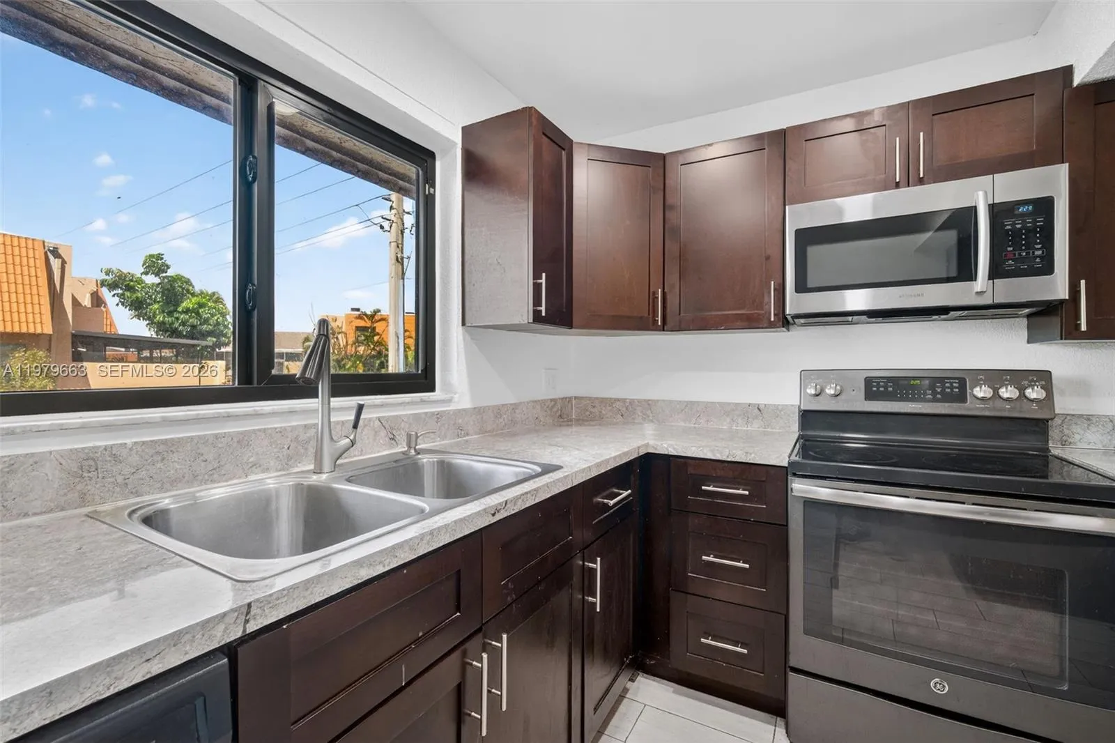 1451 Nw 92nd Ave 191, Pembroke Pines, Florida 3302, Pembroke Pines, Florida 33024, 4 Bedrooms Bedrooms, ,3 BathroomsBathrooms,Residential,For Sale,1451 Nw 92nd Ave 191, Pembroke Pines, Florida 3302,A11979663