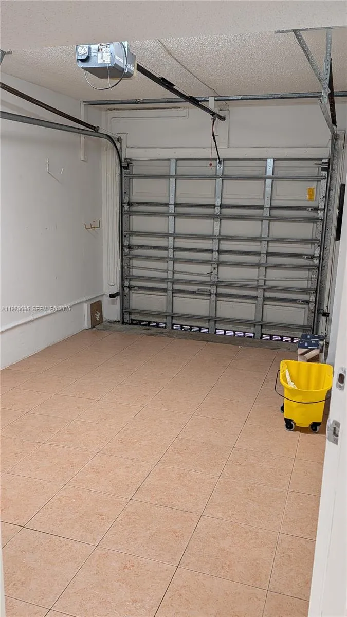 202 W Forest Oak Cir 202, Davie, Florida 33325, Davie, Florida 33325, 3 Bedrooms Bedrooms, ,2 BathroomsBathrooms,Residential Lease,For Rent,202 W Forest Oak Cir 202, Davie, Florida 33325,A11980695