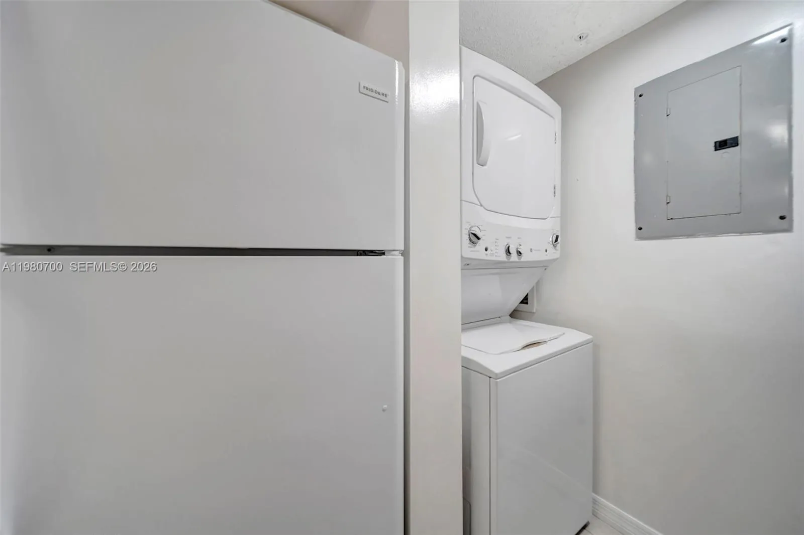 2620 S University Dr 109, Davie, Florida 33328, Davie, Florida 33328, 3 Bedrooms Bedrooms, ,2 BathroomsBathrooms,Residential Lease,For Rent,2620 S University Dr 109, Davie, Florida 33328,A11980700