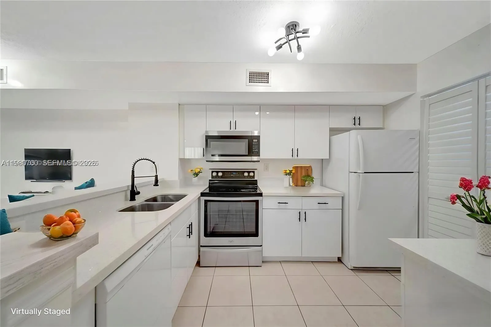 2620 S University Dr 109, Davie, Florida 33328, Davie, Florida 33328, 3 Bedrooms Bedrooms, ,2 BathroomsBathrooms,Residential Lease,For Rent,2620 S University Dr 109, Davie, Florida 33328,A11980700