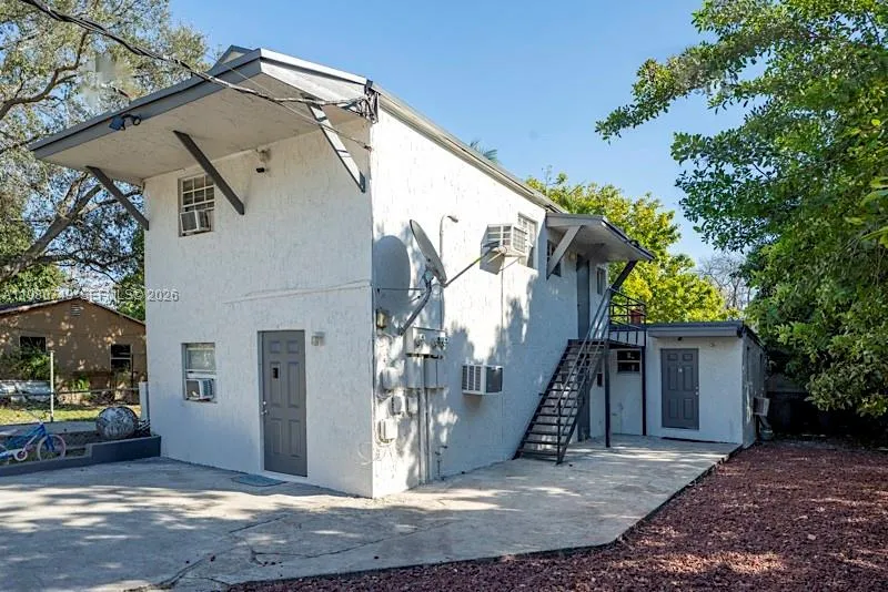 2378 Nw 60th St, Miami, Florida 33142, Miami, Florida 33142, ,Residential Income,For Sale,2378 Nw 60th St, Miami, Florida 33142,A11980749