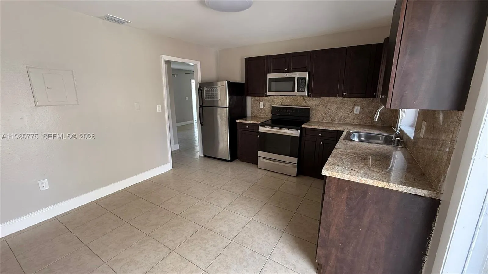 220 Nw 12th St, Pompano Beach, Florida 33060, Pompano Beach, Florida 33060, ,Residential Income,For Sale,220 Nw 12th St, Pompano Beach, Florida 33060,A11980775
