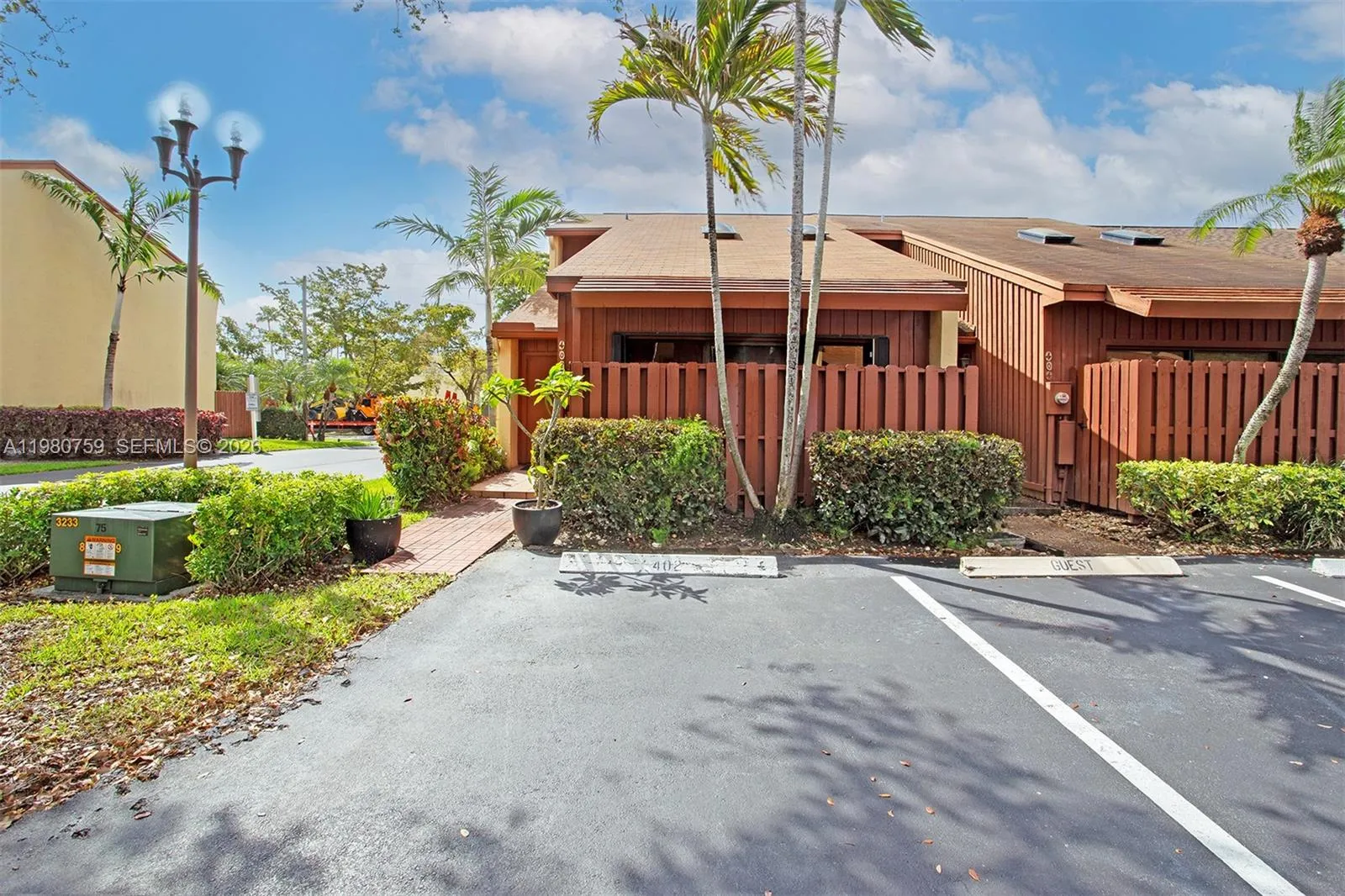 402 Se 14th St, Dania Beach, Florida 33004, Dania Beach, Florida 33004, 2 Bedrooms Bedrooms, ,2 BathroomsBathrooms,Residential,For Sale,402 Se 14th St, Dania Beach, Florida 33004,A11980759