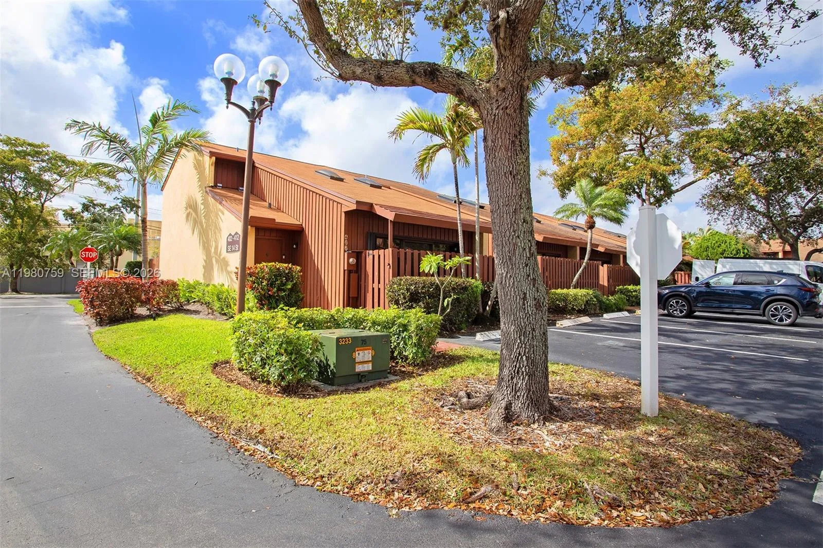 402 Se 14th St, Dania Beach, Florida 33004, Dania Beach, Florida 33004, 2 Bedrooms Bedrooms, ,2 BathroomsBathrooms,Residential,For Sale,402 Se 14th St, Dania Beach, Florida 33004,A11980759