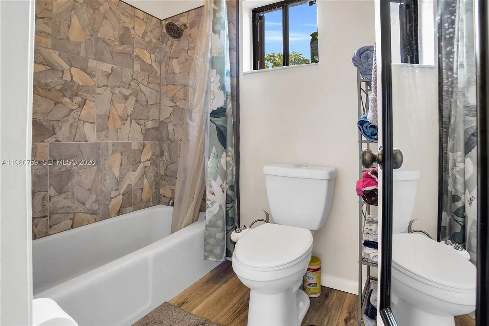 402 Se 14th St, Dania Beach, Florida 33004, Dania Beach, Florida 33004, 2 Bedrooms Bedrooms, ,2 BathroomsBathrooms,Residential,For Sale,402 Se 14th St, Dania Beach, Florida 33004,A11980759