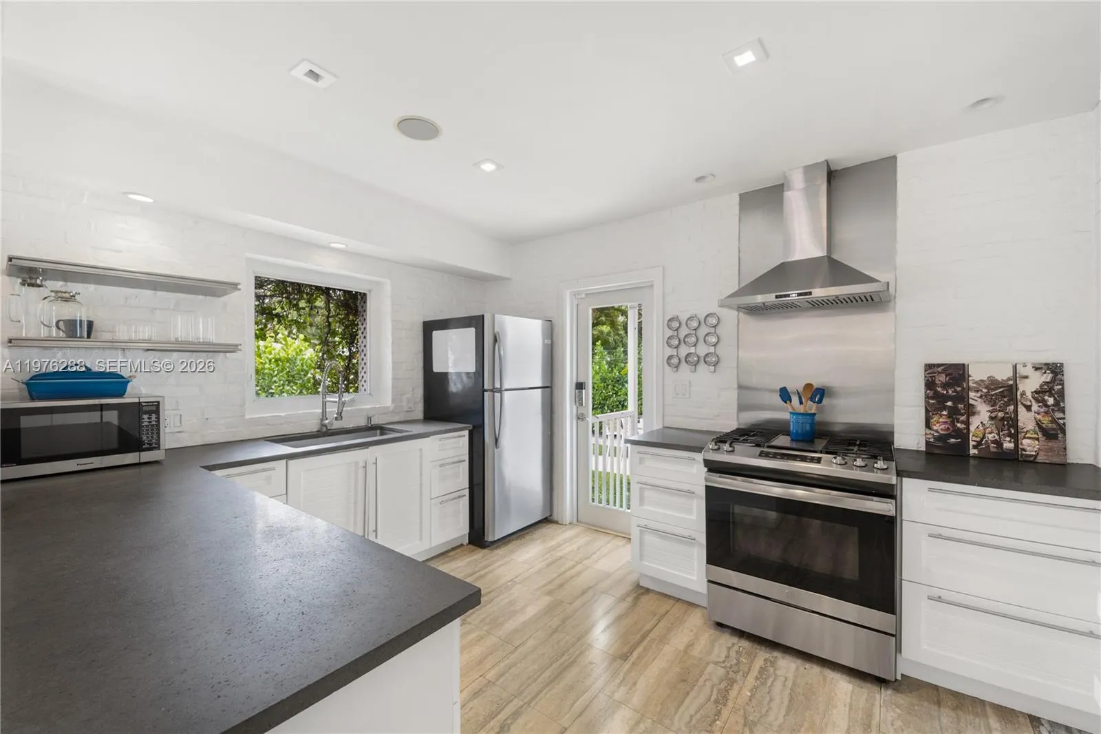 1098 Ne 99th St, Miami Shores, Florida 33138, Miami Shores, Florida 33138, 3 Bedrooms Bedrooms, ,2 BathroomsBathrooms,Residential,For Sale,1098 Ne 99th St, Miami Shores, Florida 33138,A11976288