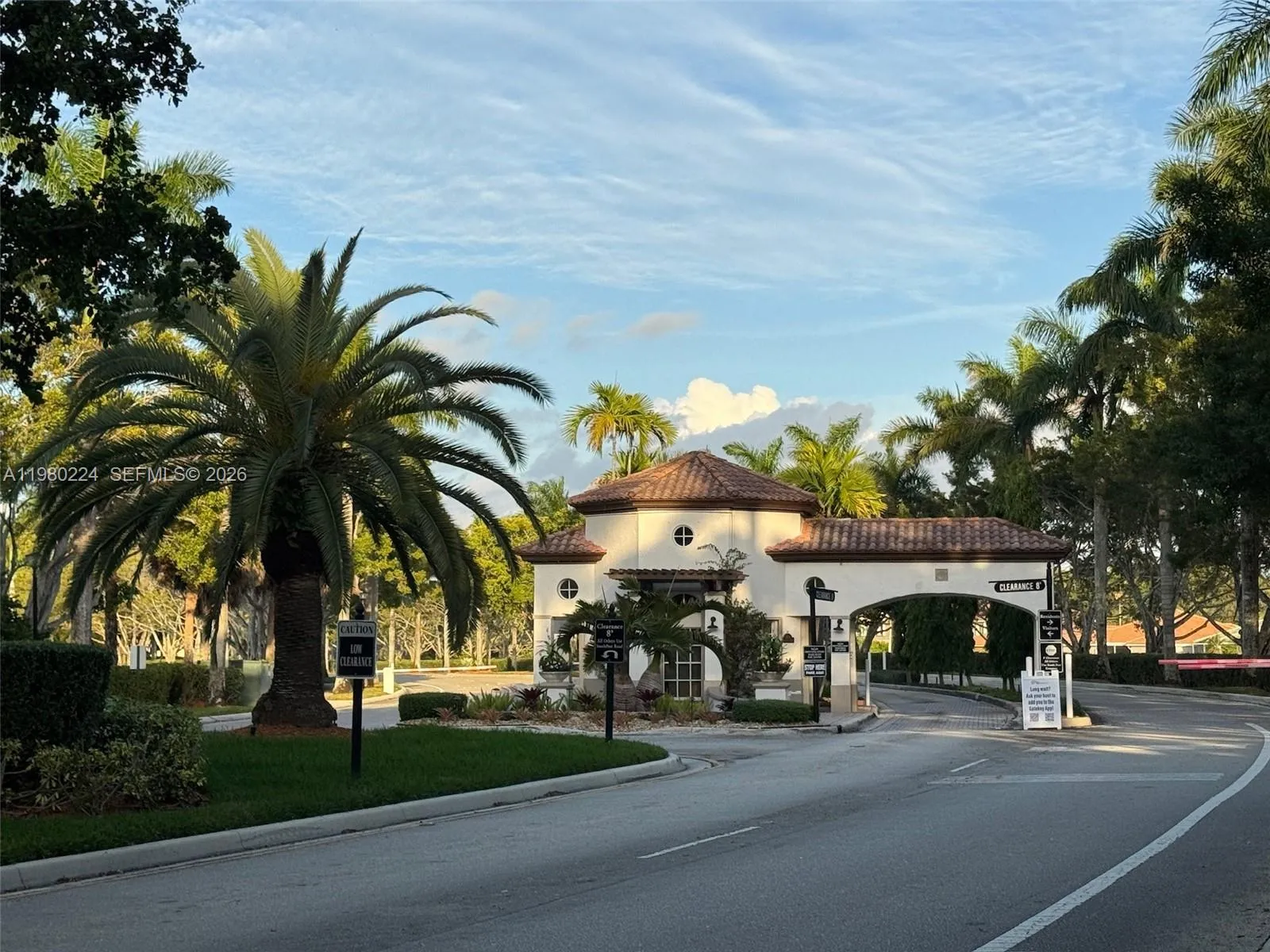 4321 Willow Ridge Dr, Weston, Florida 33331, Weston, Florida 33331, 4 Bedrooms Bedrooms, ,2 BathroomsBathrooms,Residential,For Sale,4321 Willow Ridge Dr, Weston, Florida 33331,A11980224