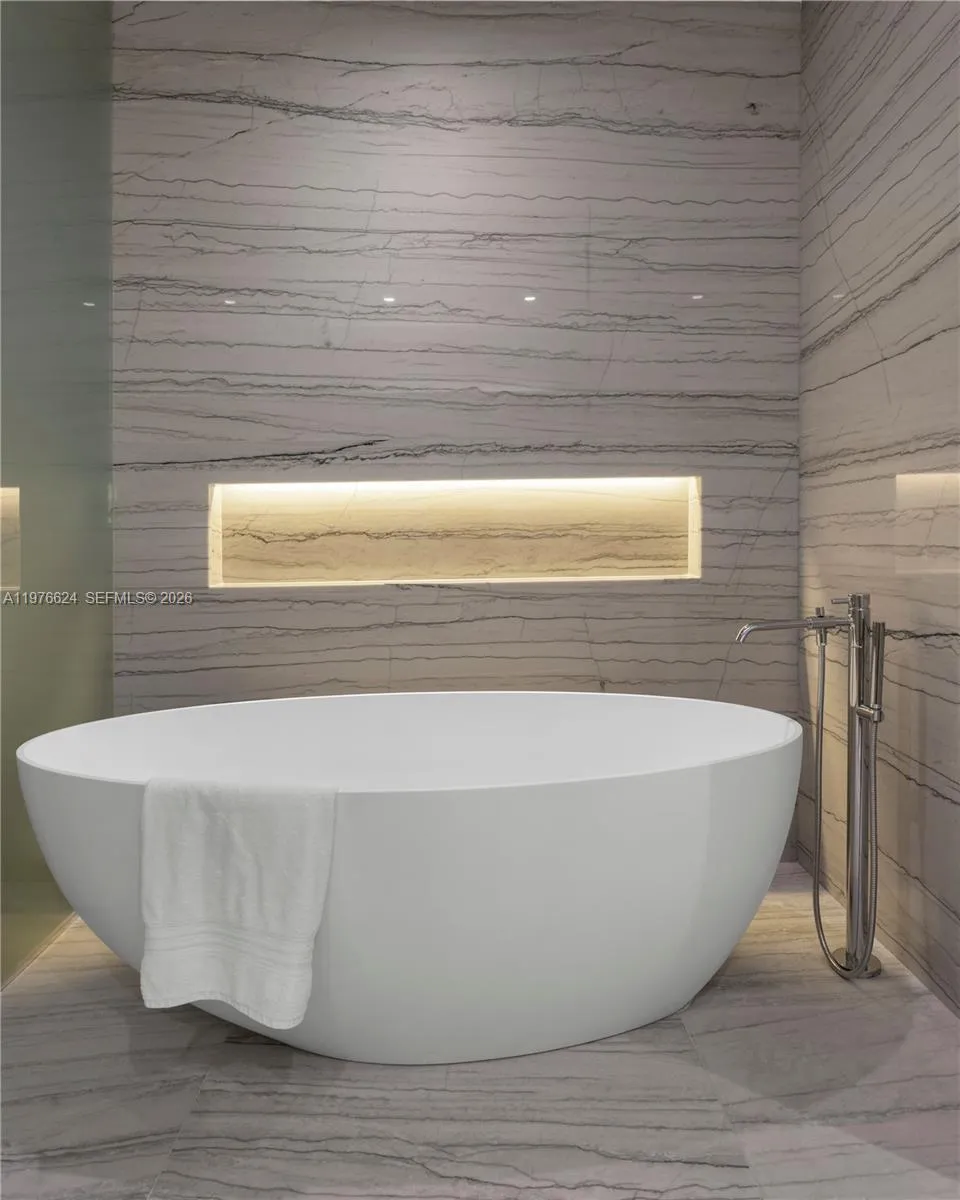 8701 Collins Ave 604, Miami Beach, Florida 33154, Miami Beach, Florida 33154, 2 Bedrooms Bedrooms, ,2 BathroomsBathrooms,Residential Lease,For Rent,8701 Collins Ave 604, Miami Beach, Florida 33154,A11976624