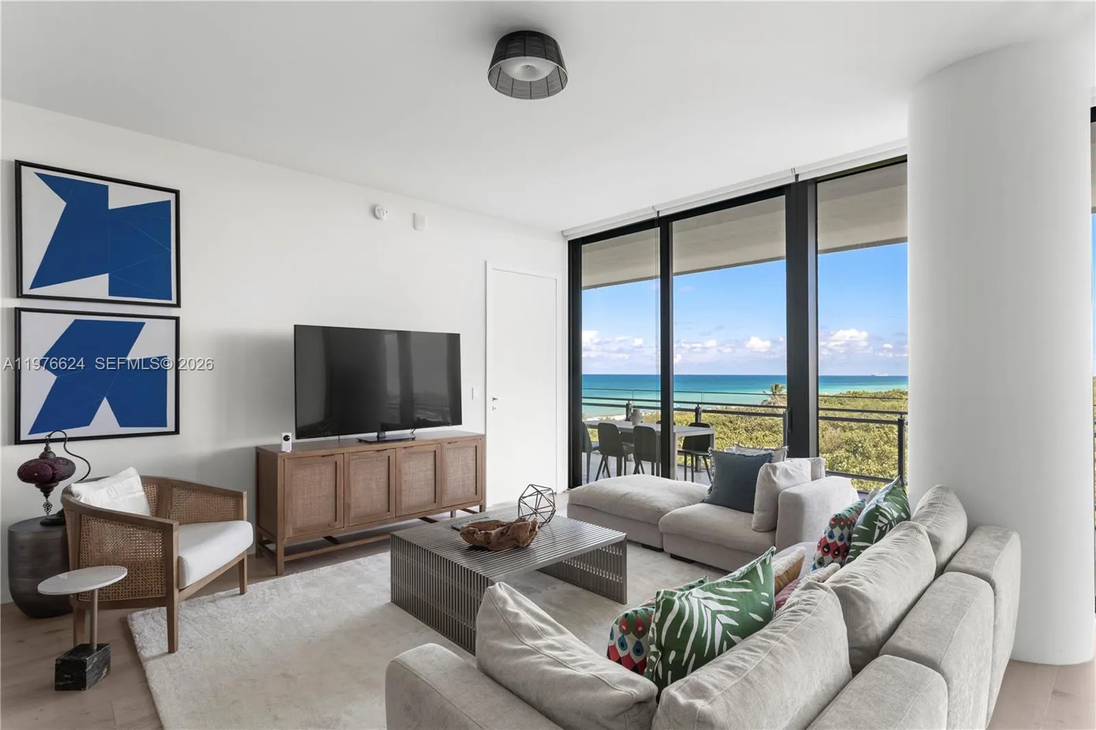 8701 Collins Ave 604, Miami Beach, Florida 33154, Miami Beach, Florida 33154, 2 Bedrooms Bedrooms, ,2 BathroomsBathrooms,Residential Lease,For Rent,8701 Collins Ave 604, Miami Beach, Florida 33154,A11976624