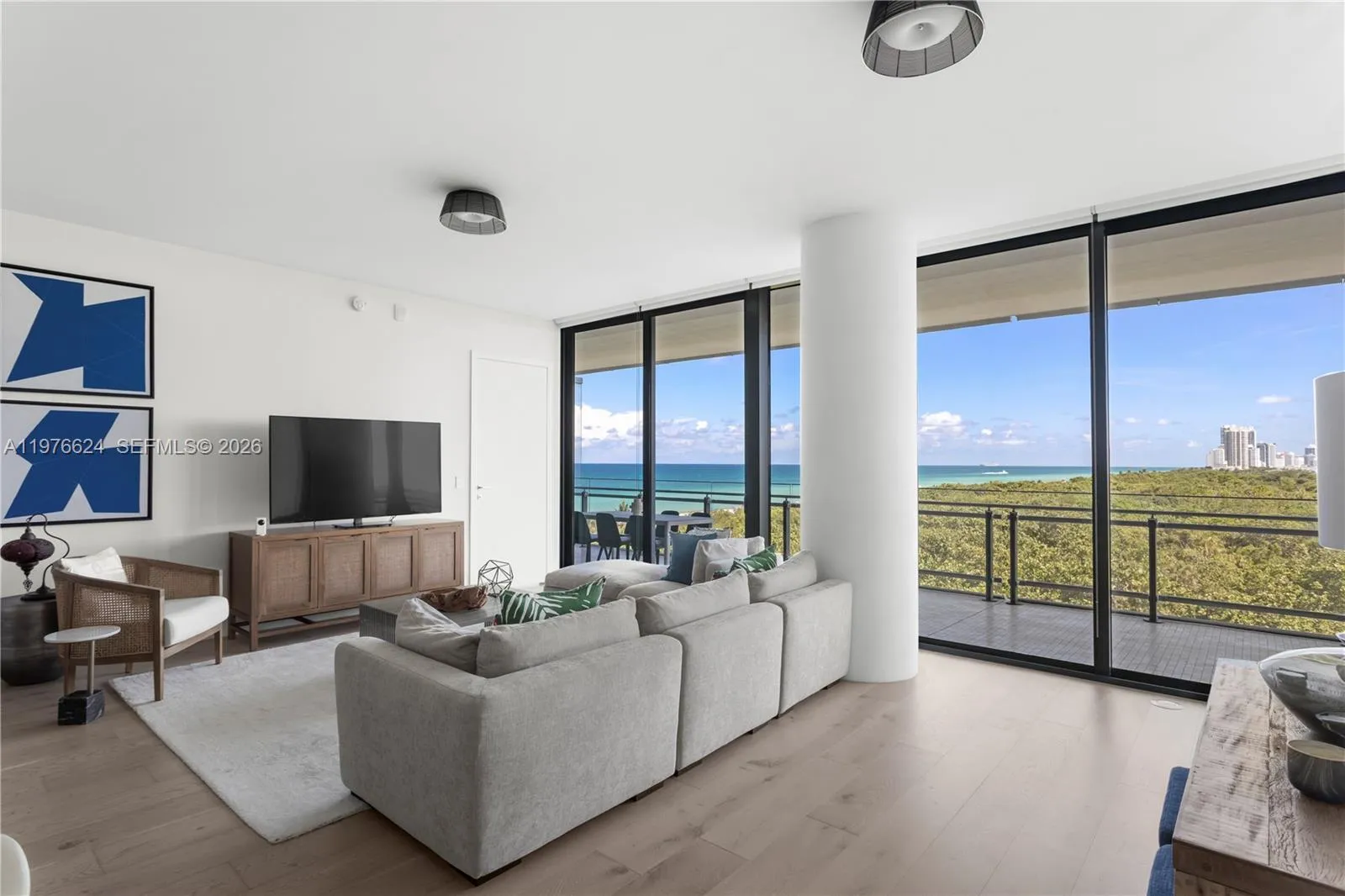 8701 Collins Ave 604, Miami Beach, Florida 33154, Miami Beach, Florida 33154, 2 Bedrooms Bedrooms, ,2 BathroomsBathrooms,Residential Lease,For Rent,8701 Collins Ave 604, Miami Beach, Florida 33154,A11976624