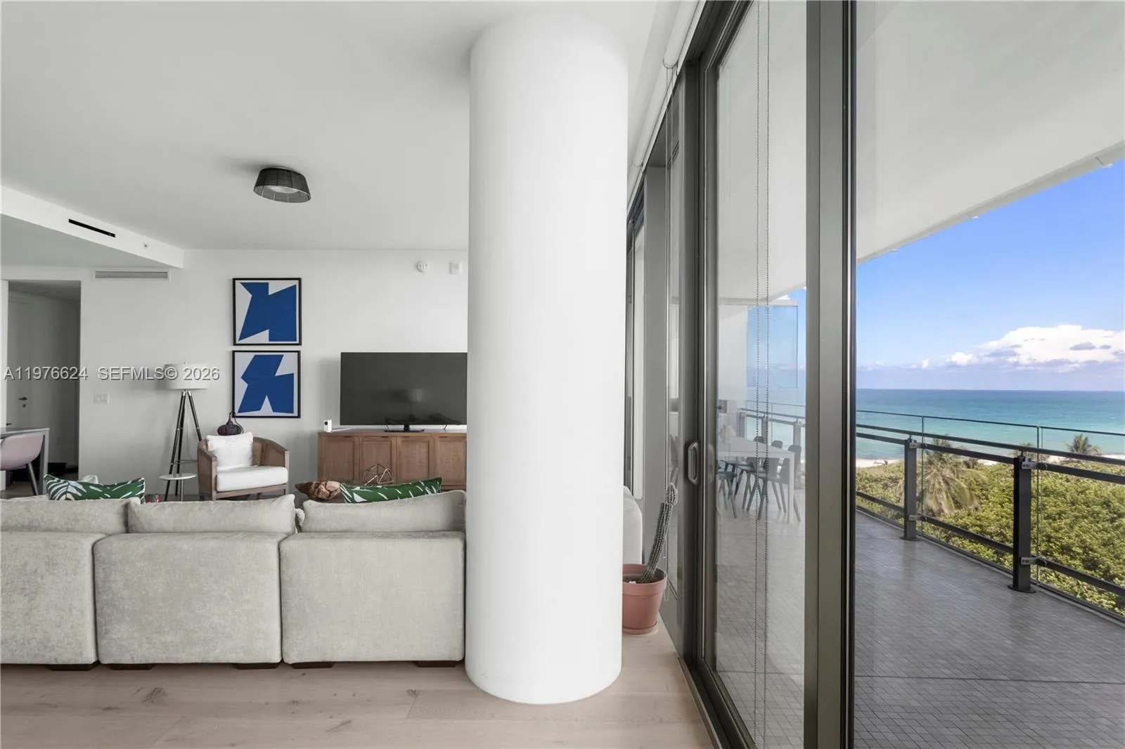 8701 Collins Ave 604, Miami Beach, Florida 33154, Miami Beach, Florida 33154, 2 Bedrooms Bedrooms, ,2 BathroomsBathrooms,Residential Lease,For Rent,8701 Collins Ave 604, Miami Beach, Florida 33154,A11976624