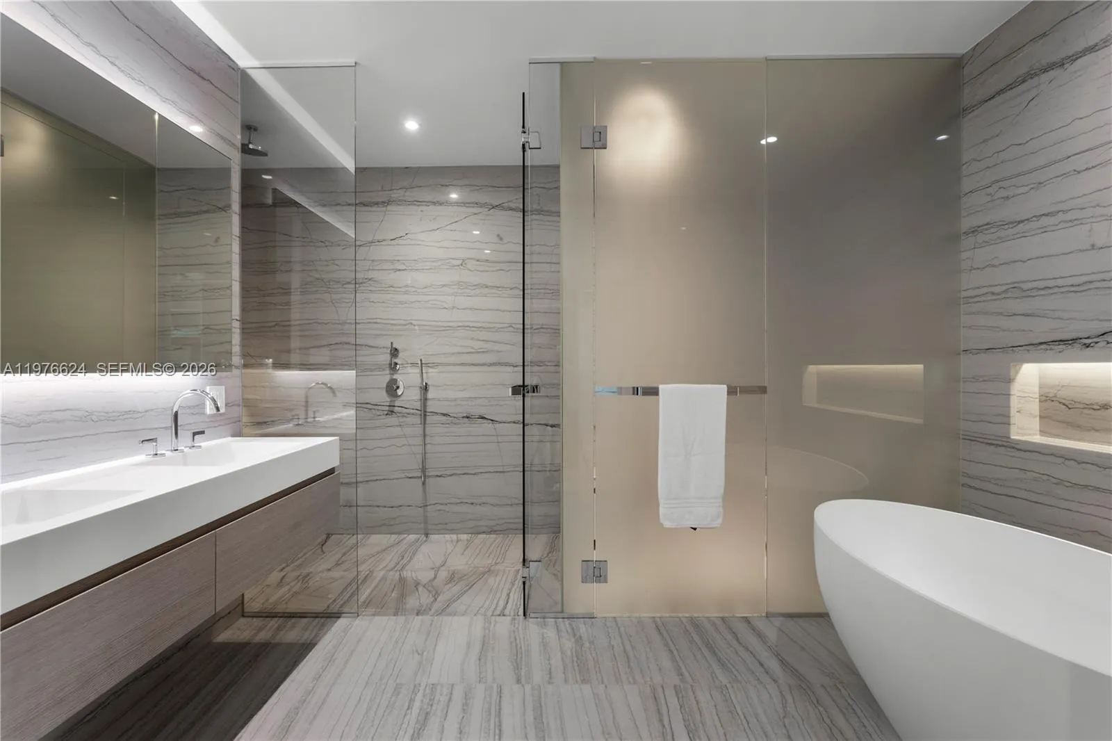 8701 Collins Ave 604, Miami Beach, Florida 33154, Miami Beach, Florida 33154, 2 Bedrooms Bedrooms, ,2 BathroomsBathrooms,Residential Lease,For Rent,8701 Collins Ave 604, Miami Beach, Florida 33154,A11976624