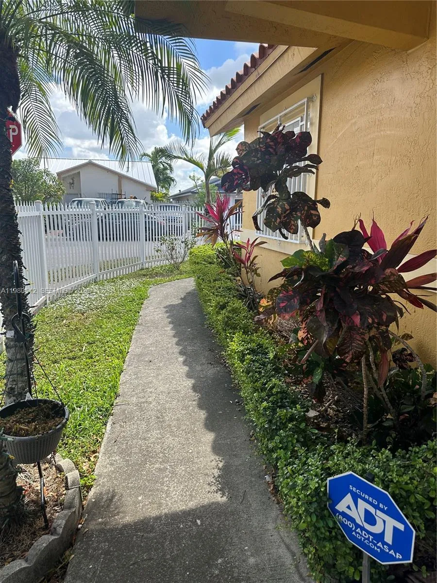 2501 W 73rd Pl, Hialeah, Florida 33016, Hialeah, Florida 33016, 3 Bedrooms Bedrooms, ,2 BathroomsBathrooms,Residential,For Sale,2501 W 73rd Pl, Hialeah, Florida 33016,A11980512