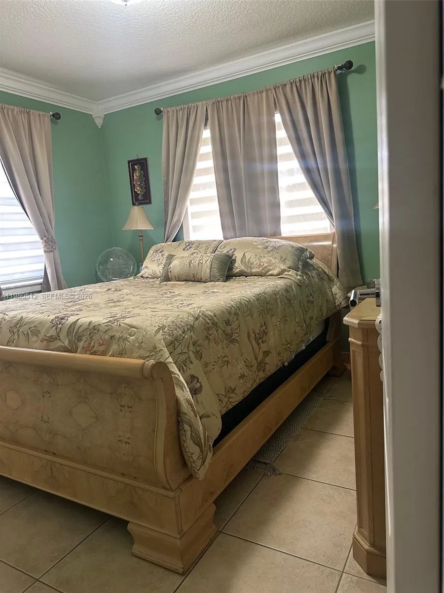2501 W 73rd Pl, Hialeah, Florida 33016, Hialeah, Florida 33016, 3 Bedrooms Bedrooms, ,2 BathroomsBathrooms,Residential,For Sale,2501 W 73rd Pl, Hialeah, Florida 33016,A11980512