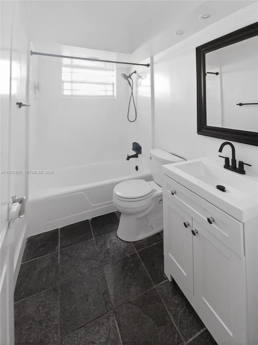 3608 Cleveland St, Hollywood, Florida 33021, Hollywood, Florida 33021, 3 Bedrooms Bedrooms, ,2 BathroomsBathrooms,Residential Lease,For Rent,3608 Cleveland St, Hollywood, Florida 33021,A11979465