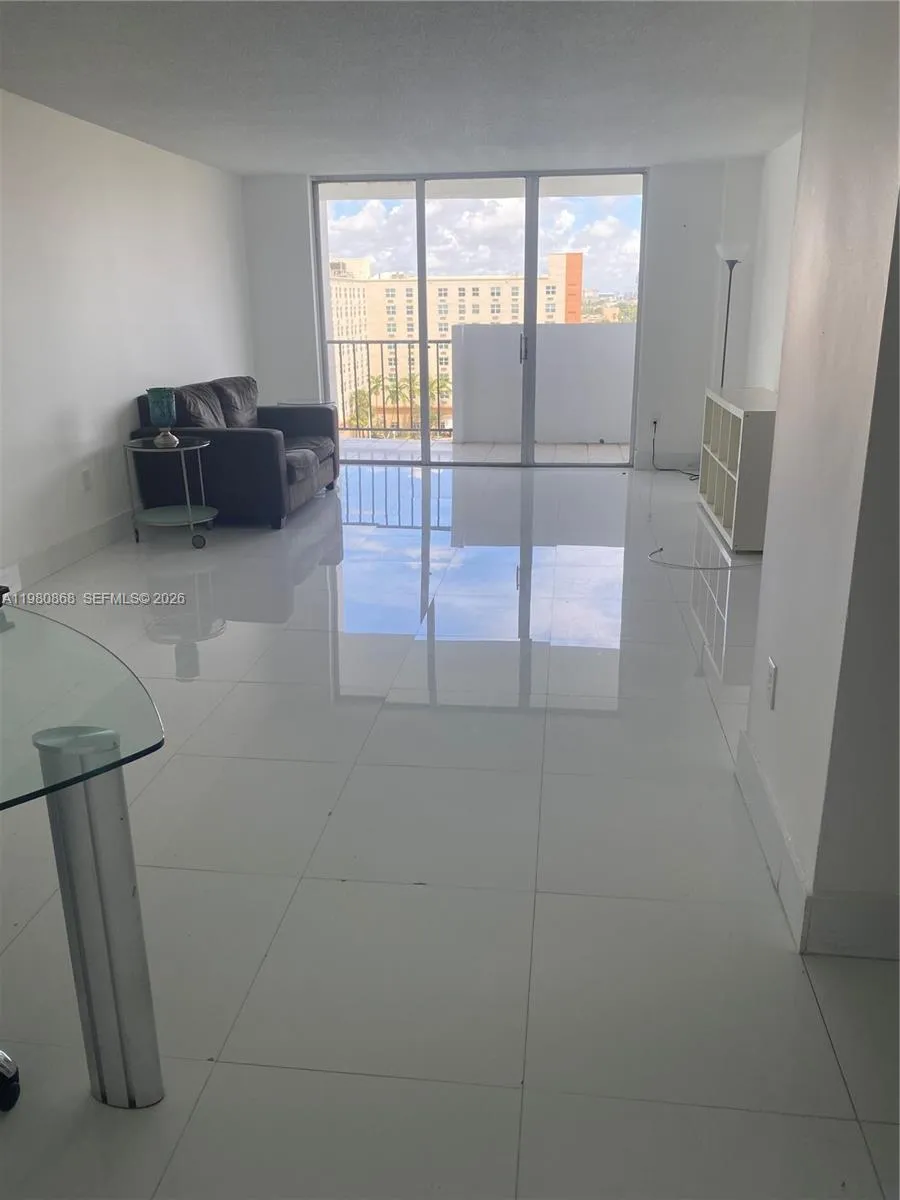 2780 Ne 183rd St 909, Aventura, Florida 33160, Aventura, Florida 33160, 2 Bedrooms Bedrooms, ,2 BathroomsBathrooms,Residential Lease,For Rent,2780 Ne 183rd St 909, Aventura, Florida 33160,A11980868