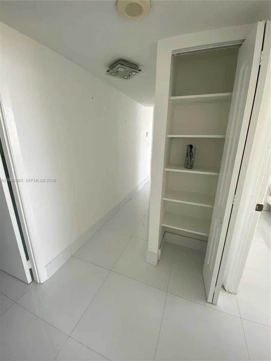 2780 Ne 183rd St 909, Aventura, Florida 33160, Aventura, Florida 33160, 2 Bedrooms Bedrooms, ,2 BathroomsBathrooms,Residential Lease,For Rent,2780 Ne 183rd St 909, Aventura, Florida 33160,A11980868