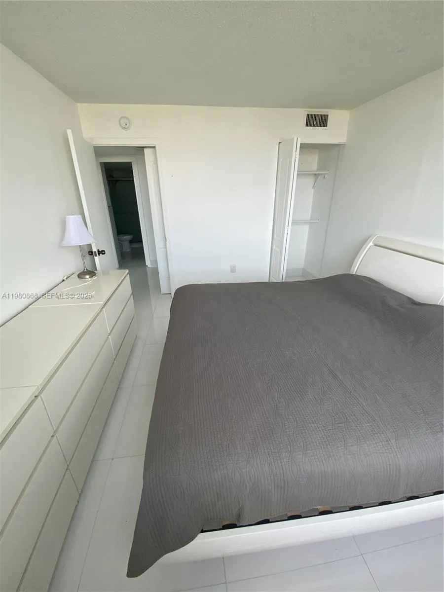 2780 Ne 183rd St 909, Aventura, Florida 33160, Aventura, Florida 33160, 2 Bedrooms Bedrooms, ,2 BathroomsBathrooms,Residential Lease,For Rent,2780 Ne 183rd St 909, Aventura, Florida 33160,A11980868