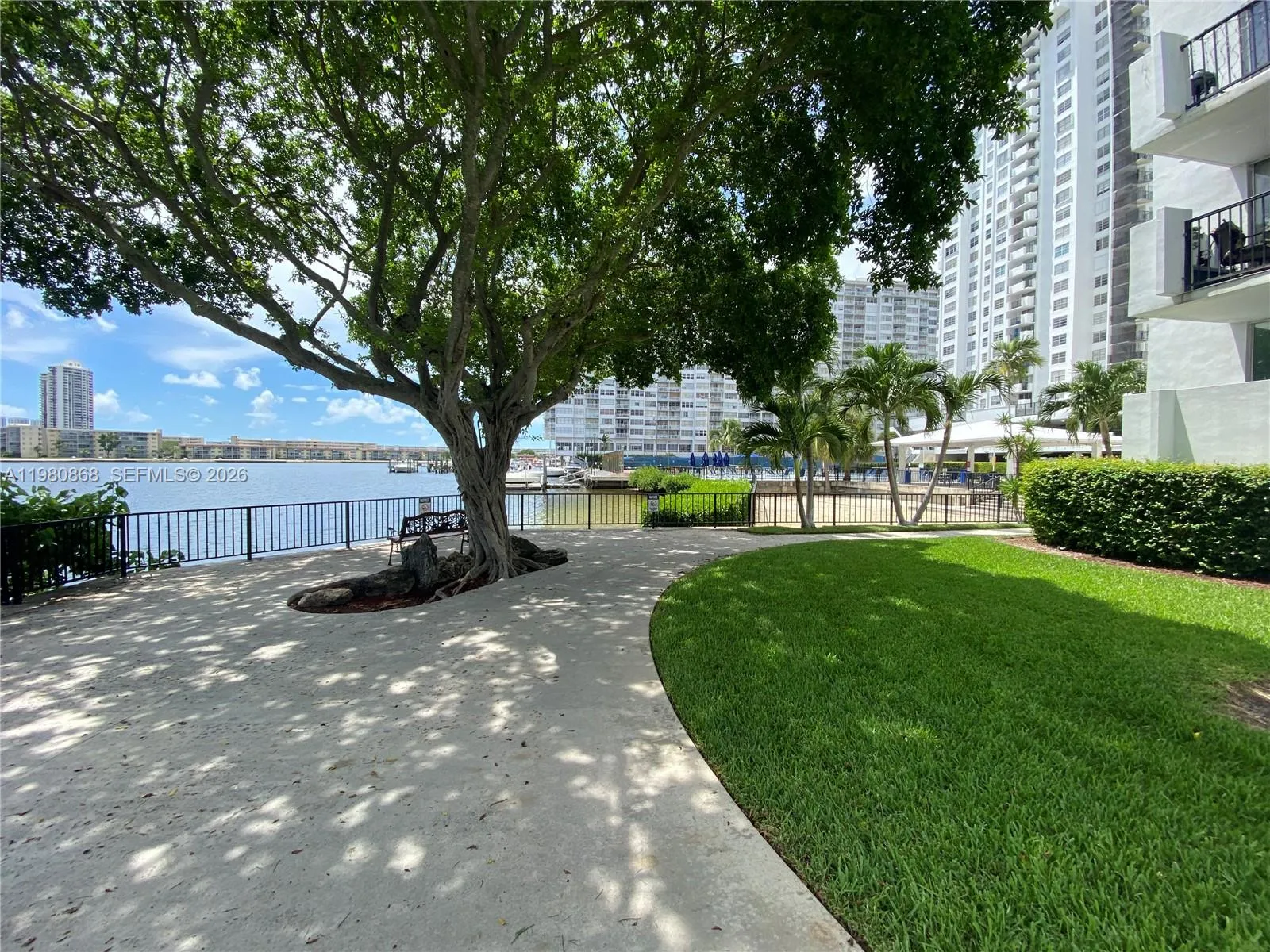 2780 Ne 183rd St 909, Aventura, Florida 33160, Aventura, Florida 33160, 2 Bedrooms Bedrooms, ,2 BathroomsBathrooms,Residential Lease,For Rent,2780 Ne 183rd St 909, Aventura, Florida 33160,A11980868