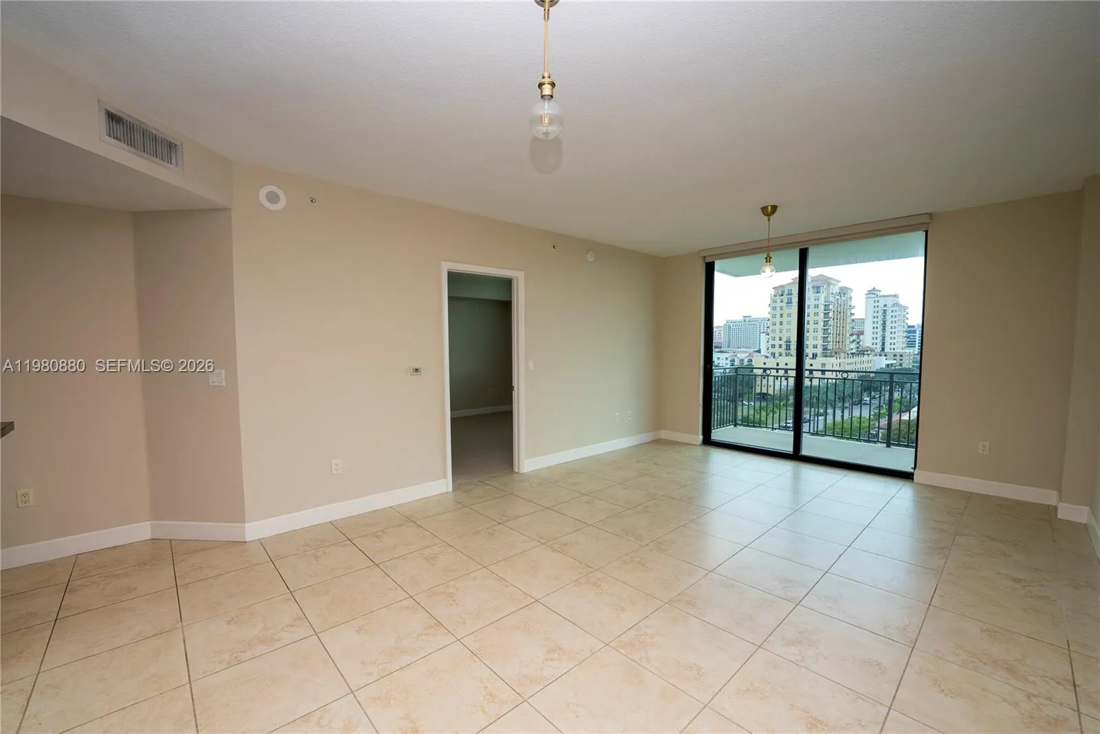 1300 Ponce De Leon Blvd 808, Coral Gables, Florida, Coral Gables, Florida 33134, 1 Bedroom Bedrooms, ,1 BathroomBathrooms,Residential Lease,For Rent,1300 Ponce De Leon Blvd 808, Coral Gables, Florida,A11980880