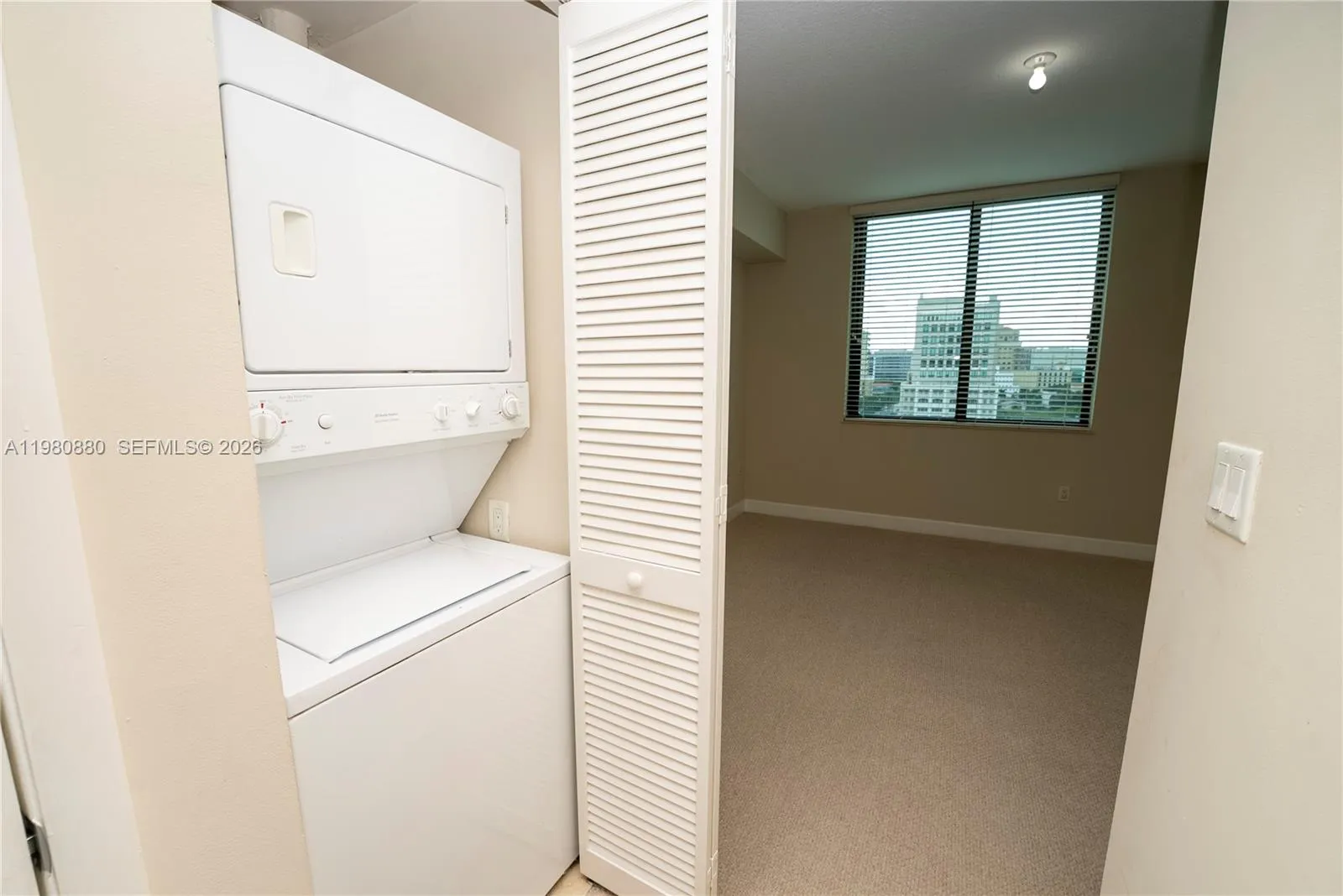 1300 Ponce De Leon Blvd 808, Coral Gables, Florida, Coral Gables, Florida 33134, 1 Bedroom Bedrooms, ,1 BathroomBathrooms,Residential Lease,For Rent,1300 Ponce De Leon Blvd 808, Coral Gables, Florida,A11980880