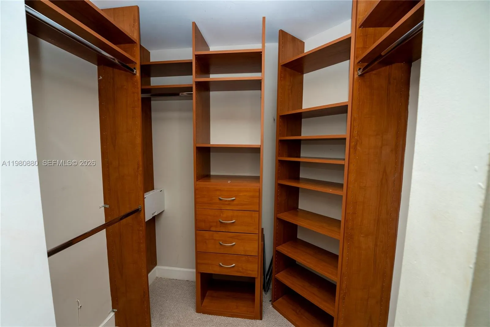 1300 Ponce De Leon Blvd 808, Coral Gables, Florida, Coral Gables, Florida 33134, 1 Bedroom Bedrooms, ,1 BathroomBathrooms,Residential Lease,For Rent,1300 Ponce De Leon Blvd 808, Coral Gables, Florida,A11980880