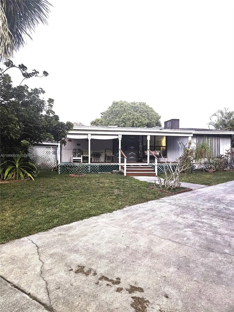 5096 Sw 28 Ter, Dania Beach, Florida 33312, Dania Beach, Florida 33312, 3 Bedrooms Bedrooms, ,2 BathroomsBathrooms,Residential,For Sale,5096 Sw 28 Ter, Dania Beach, Florida 33312,A11966508