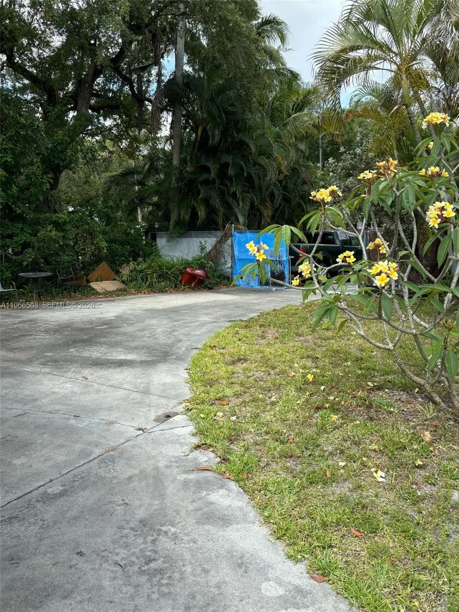 5096 Sw 28 Ter, Dania Beach, Florida 33312, Dania Beach, Florida 33312, 3 Bedrooms Bedrooms, ,2 BathroomsBathrooms,Residential,For Sale,5096 Sw 28 Ter, Dania Beach, Florida 33312,A11966508