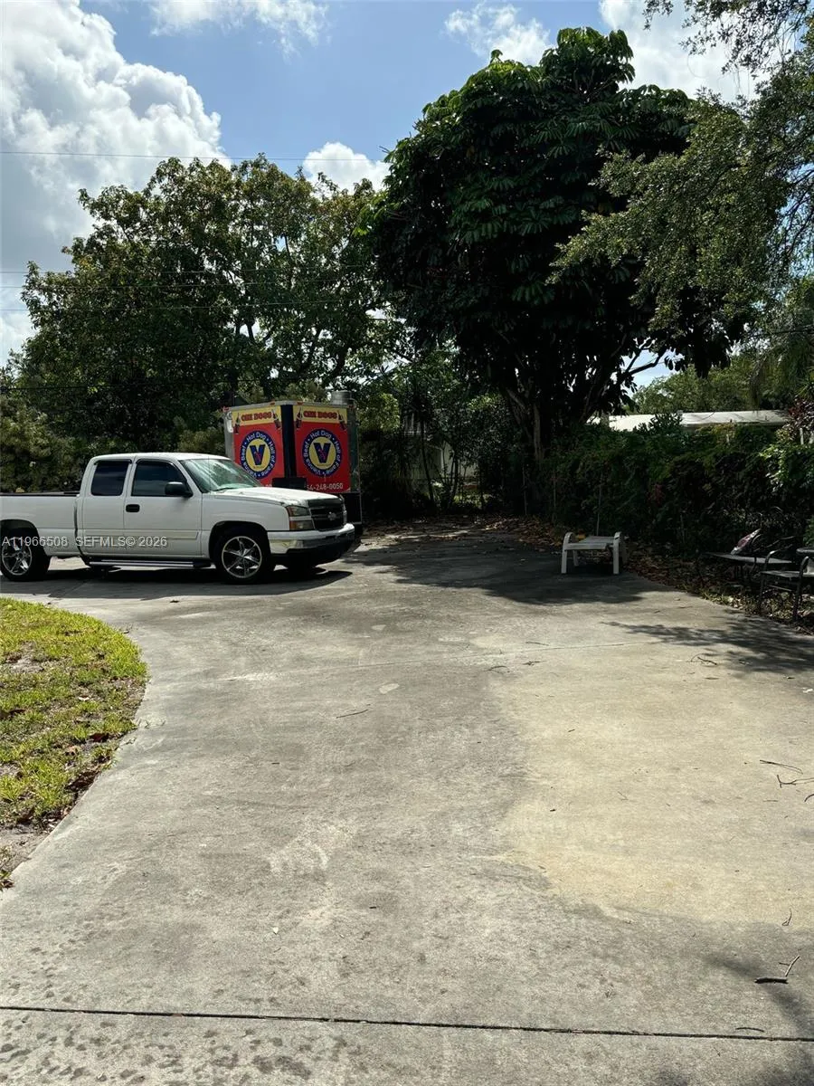 5096 Sw 28 Ter, Dania Beach, Florida 33312, Dania Beach, Florida 33312, 3 Bedrooms Bedrooms, ,2 BathroomsBathrooms,Residential,For Sale,5096 Sw 28 Ter, Dania Beach, Florida 33312,A11966508