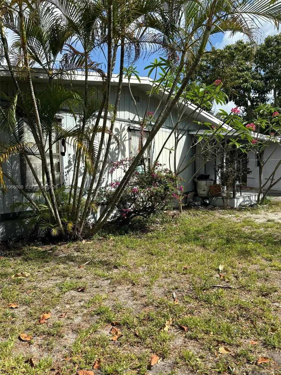 5096 Sw 28 Ter, Dania Beach, Florida 33312, Dania Beach, Florida 33312, 3 Bedrooms Bedrooms, ,2 BathroomsBathrooms,Residential,For Sale,5096 Sw 28 Ter, Dania Beach, Florida 33312,A11966508