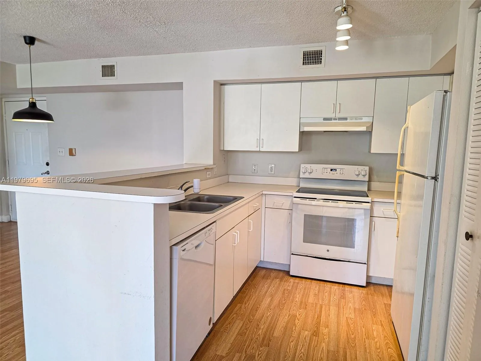 4350 Nw 107th Ave 203, Doral, Florida 33178, Doral, Florida 33178, 2 Bedrooms Bedrooms, ,2 BathroomsBathrooms,Residential Lease,For Rent,4350 Nw 107th Ave 203, Doral, Florida 33178,A11979695