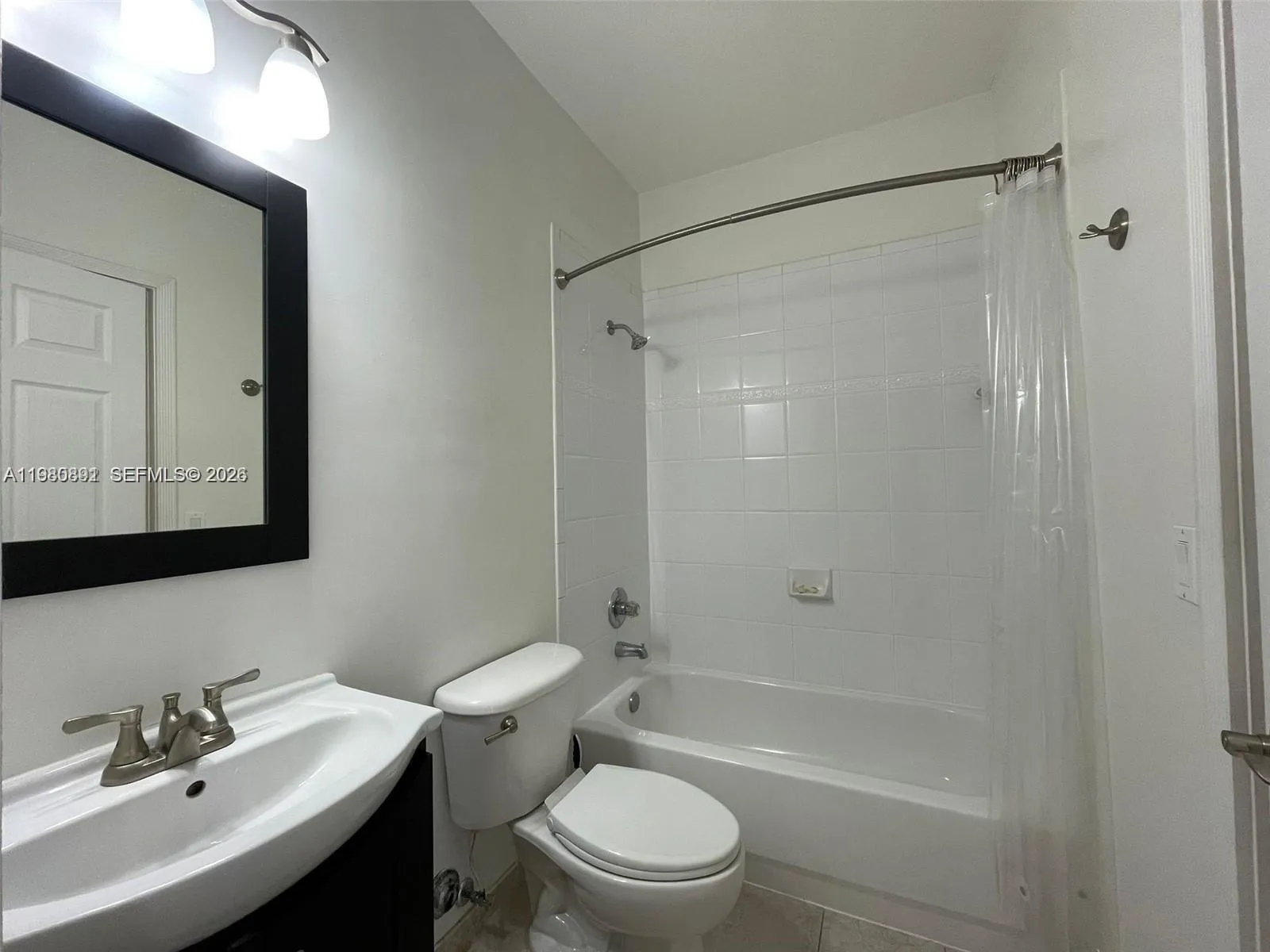 5440 Nw 107th Ave 201, Doral, Florida 33178, Doral, Florida 33178, 3 Bedrooms Bedrooms, ,3 BathroomsBathrooms,Residential Lease,For Rent,5440 Nw 107th Ave 201, Doral, Florida 33178,A11980891