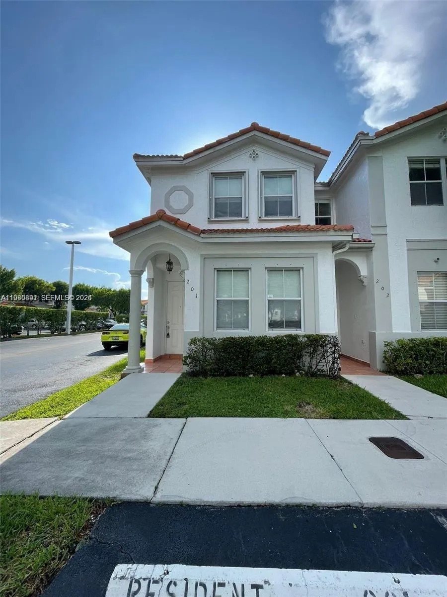 5440 Nw 107th Ave 201, Doral, Florida 33178, Doral, Florida 33178, 3 Bedrooms Bedrooms, ,3 BathroomsBathrooms,Residential Lease,For Rent,5440 Nw 107th Ave 201, Doral, Florida 33178,A11980891