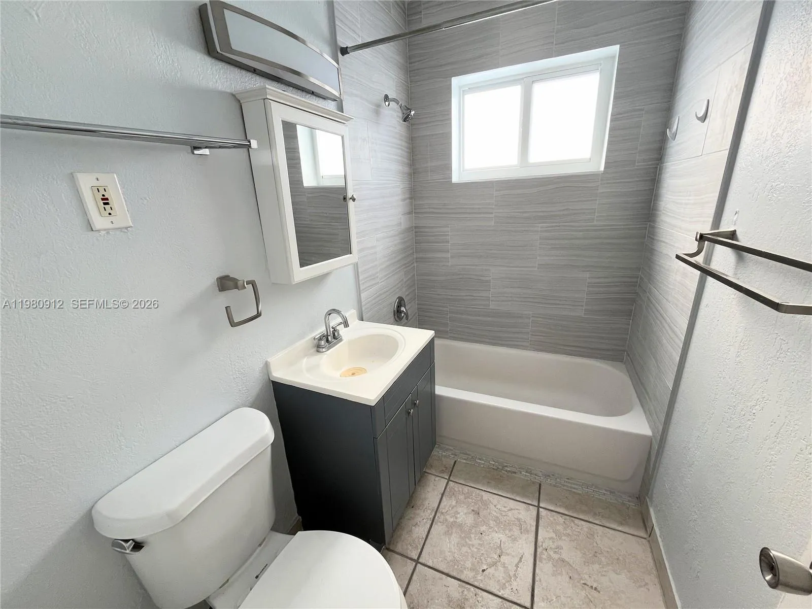 350 75th St 202, Miami Beach, Florida 33141, Miami Beach, Florida 33141, 1 Bedroom Bedrooms, ,1 BathroomBathrooms,Residential Lease,For Rent,350 75th St 202, Miami Beach, Florida 33141,A11980912