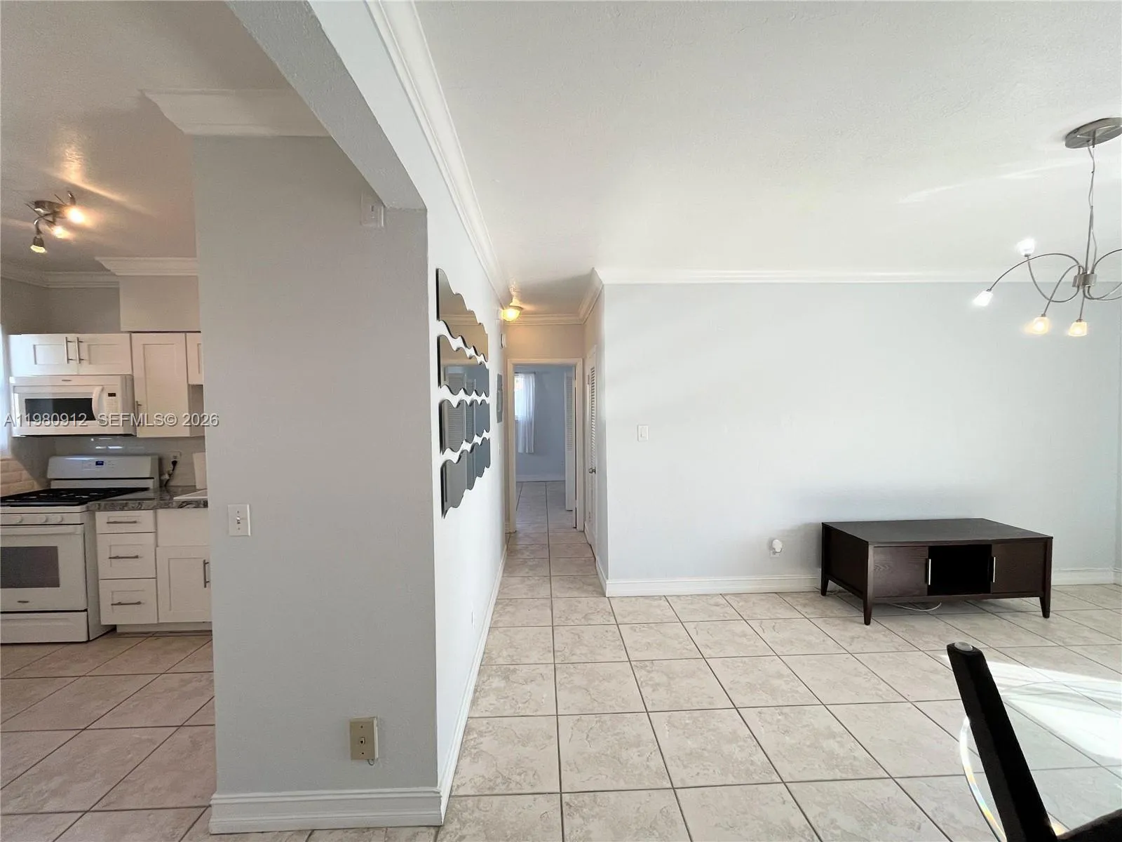 350 75th St 202, Miami Beach, Florida 33141, Miami Beach, Florida 33141, 1 Bedroom Bedrooms, ,1 BathroomBathrooms,Residential Lease,For Rent,350 75th St 202, Miami Beach, Florida 33141,A11980912