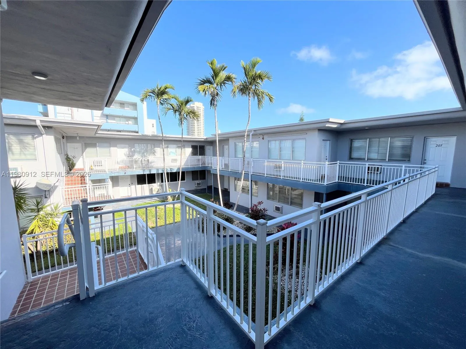 350 75th St 202, Miami Beach, Florida 33141, Miami Beach, Florida 33141, 1 Bedroom Bedrooms, ,1 BathroomBathrooms,Residential Lease,For Rent,350 75th St 202, Miami Beach, Florida 33141,A11980912